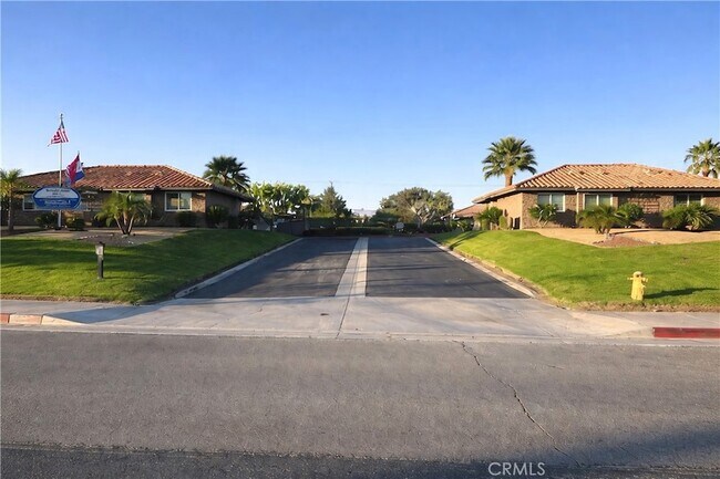 Foto del edificio - 79400 Ave 42