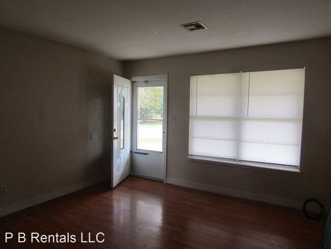Building Photo - 3 br, 1 bath House - 2417 NW 42nd St