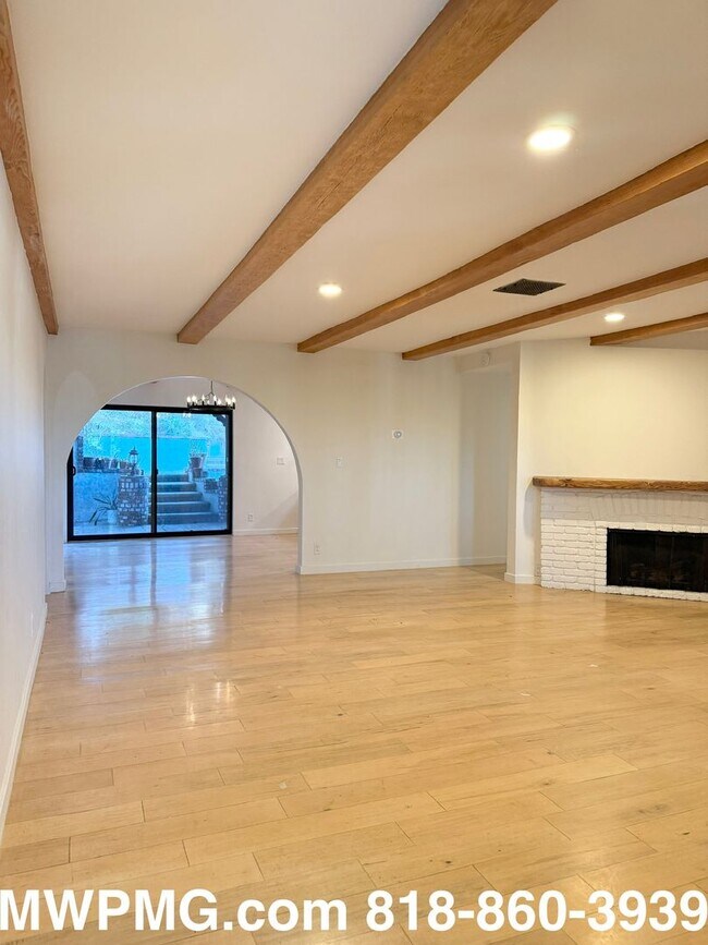 Foto del edificio - 4Bed 3Bath Woodland Hills home is an absol...