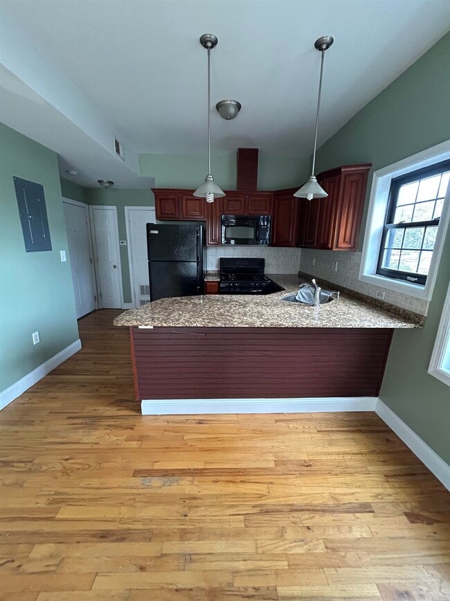 Building Photo - 227 Liberty Ave