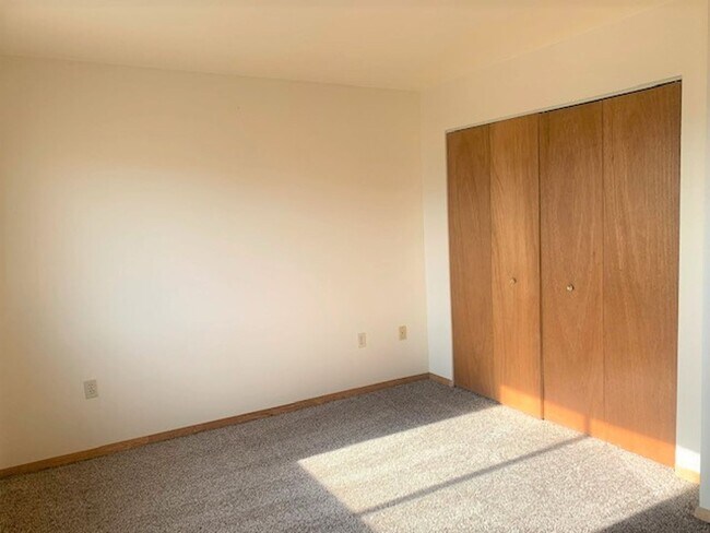 Building Photo - 200 Spring Creek Pkwy