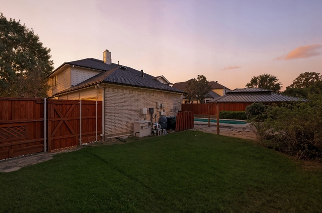 Foto del edificio - 4101 Watersedge Dr