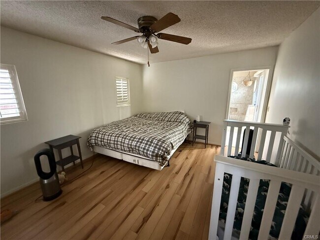 Foto del edificio - 22601 Iris Ave