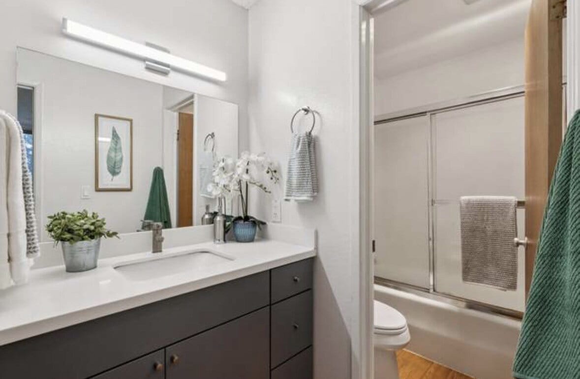 Building Photo - Rarely available corner-unit condominium nestled among beautiful redwood trees