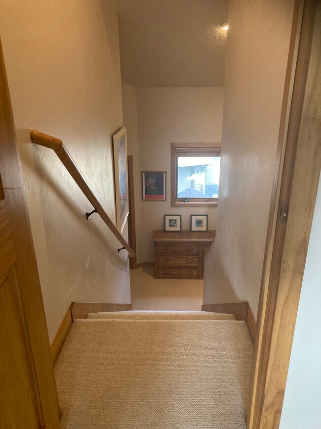 Foto del edificio - 720 Deer Valley Dr