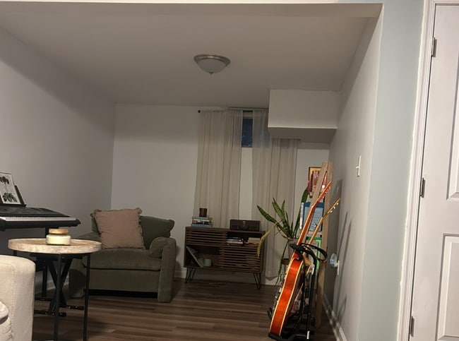 Building Photo - 382 Paul Dr