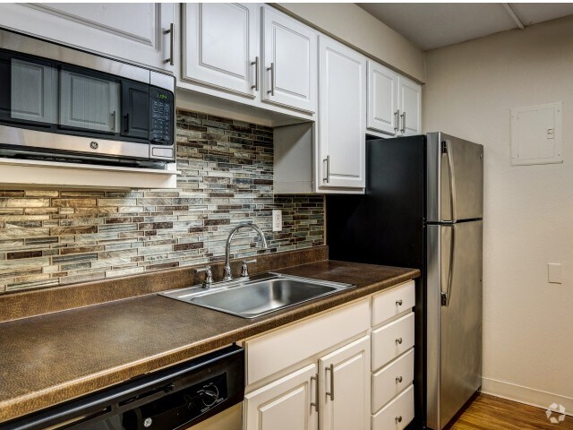 Glen At The Park Rentals - Aurora, CO | Apartments.com