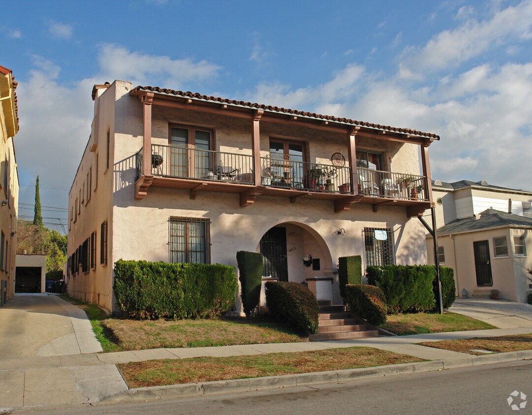 Building Photo - 418 N Gardner St