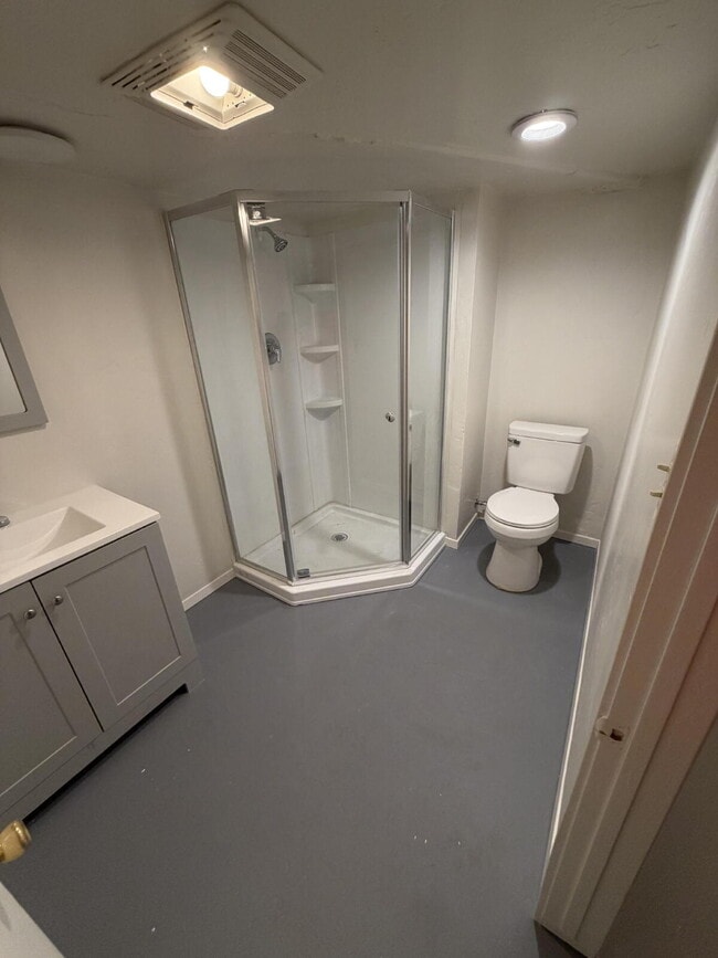 Foto del edificio - 2 Bed 1 Bath Unit Close to Main Street. All Utilities Included