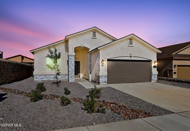 Building Photo - 143 Sarah Trl