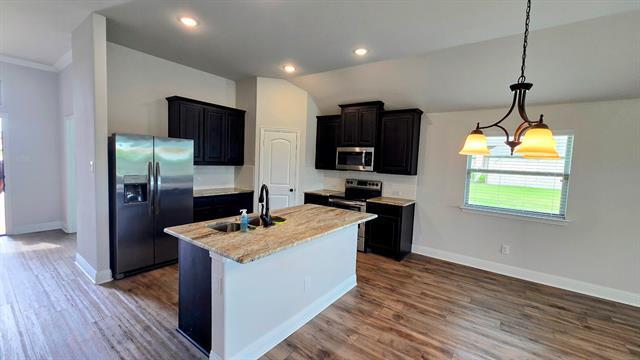 Building Photo - 552 Firethorn Dr