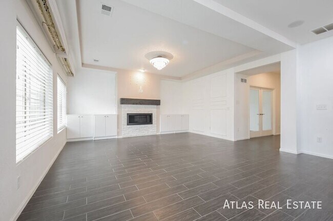 Foto del edificio - 5560 N Cathay Ct