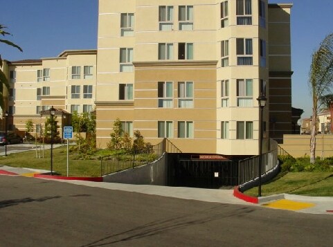 Foto del edificio - VISTA TERRAZA APARTMENT HOMES