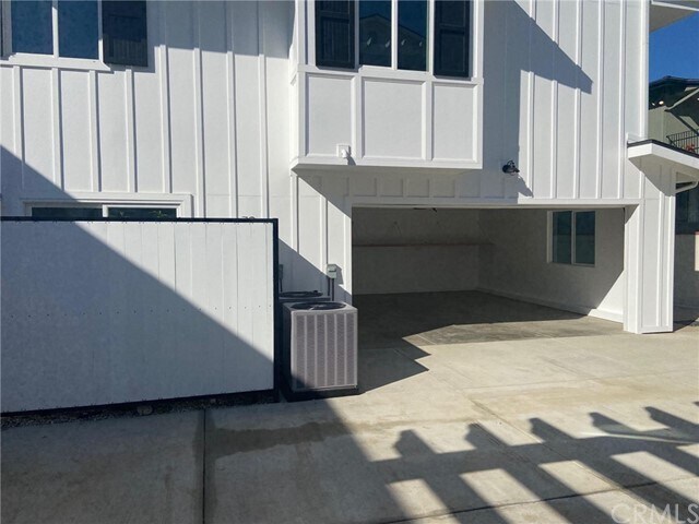 Building Photo - 7646 Bright Ave