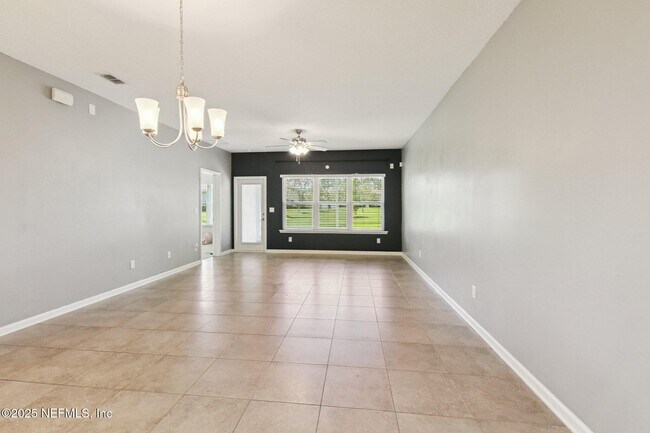 Foto del edificio - 3215 Chestnut Ridge Way