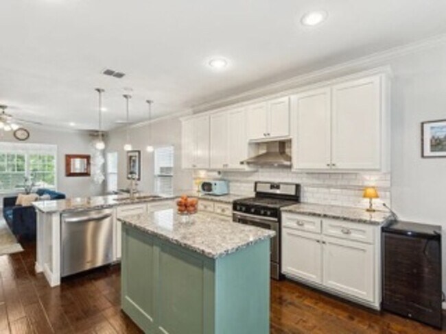 Foto del edificio - 3705 Byers Ave