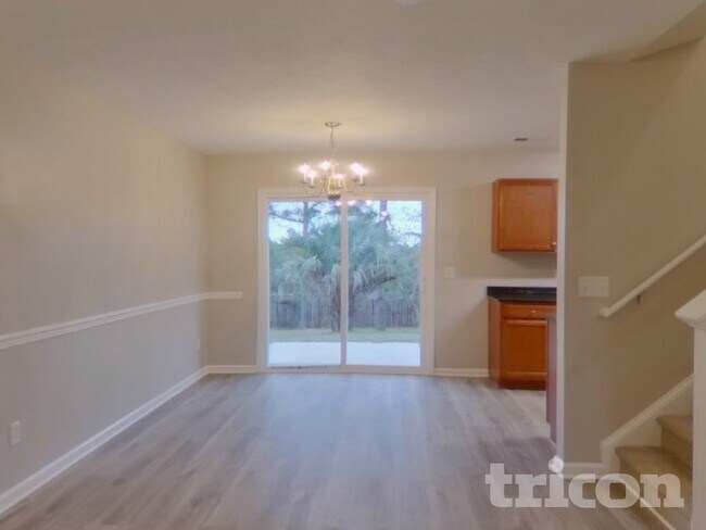 Foto del edificio - 233 Windy Hollow Dr