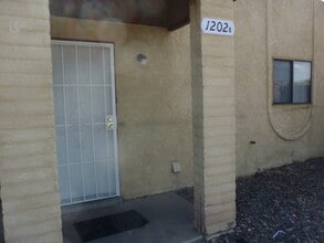 Building Photo - 1202 S Triviz Dr