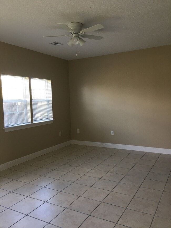 Foto del edificio - Great Townhome w/Easy Access to Shopping, Dining & Tyndall AFB!