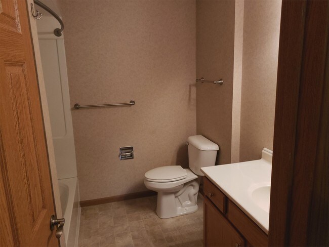 Building Photo - 2430 Old Stone Ct