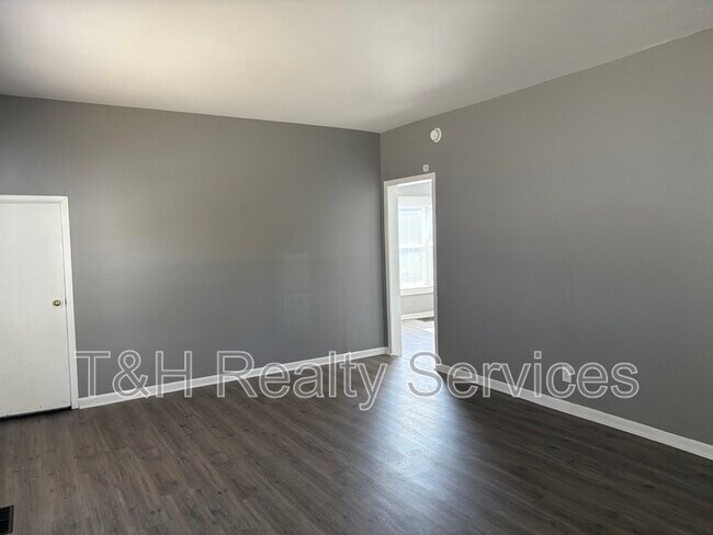 Foto del edificio - 2103 Arrow Ave