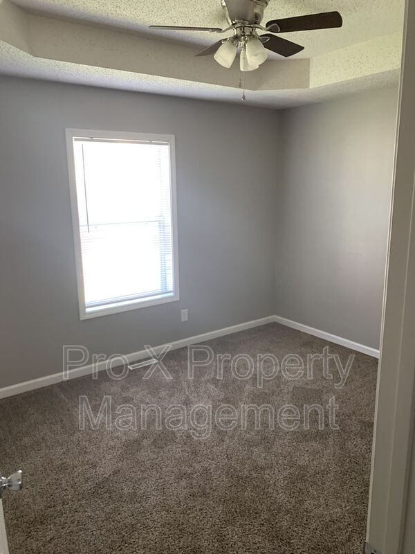 Building Photo - 4131 S Glenn Ave