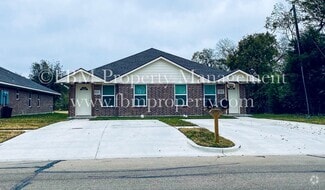 Building Photo - 109 Casa Linda St