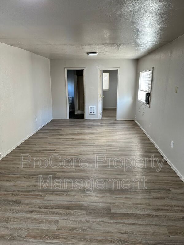 Foto del edificio - 128 13th Ave N