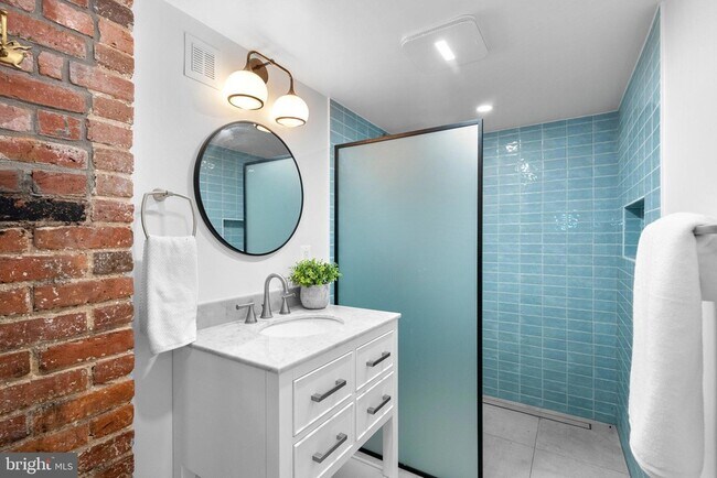 Foto del edificio - 1616 Kilbourne Pl NW