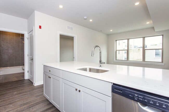 Building Photo - 3604 Haverford Ave