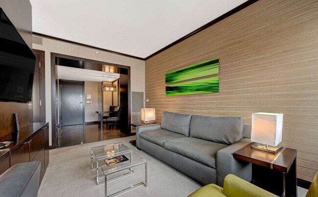 Foto del edificio - 2600 W Harmon Ave