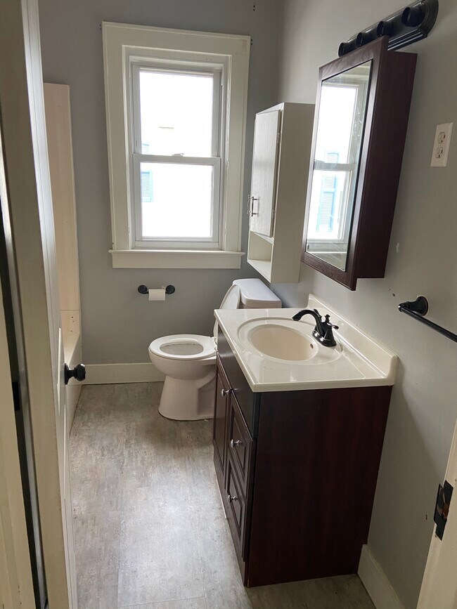 Bathroom - 1747 Whitener St