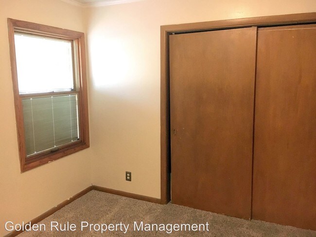 Building Photo - 1 br, 1 bath House - 512 1/2 W 10th