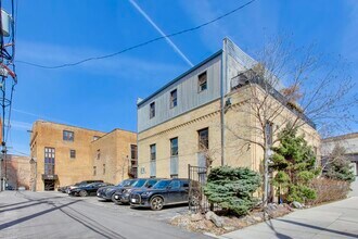 Building Photo - 1128 W Ardmore Ave