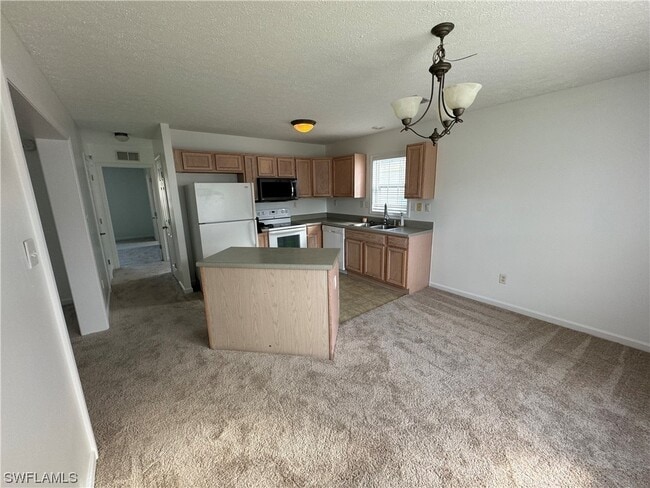 Building Photo - 250 Leawood Cir