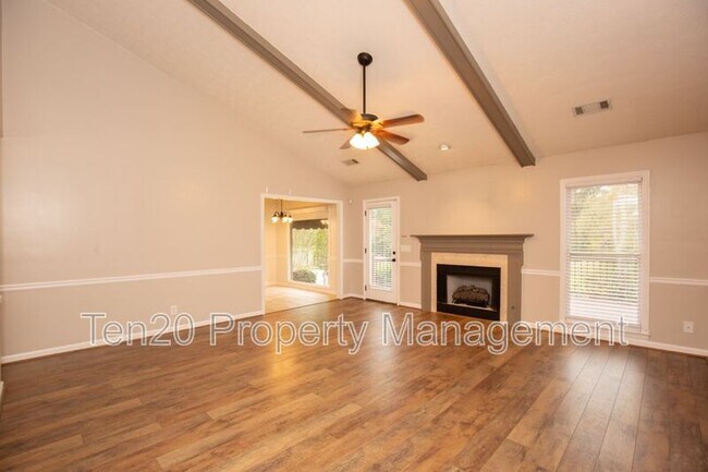 Building Photo - 7032 Robin's Nest Dr