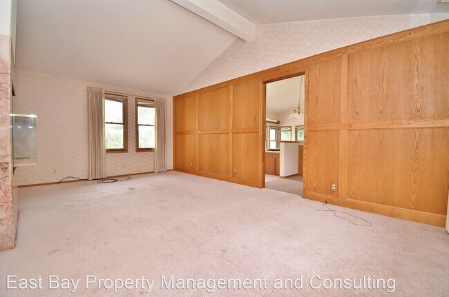 Building Photo - 4 br, 3 bath House - 2994 Roundhill Rd.