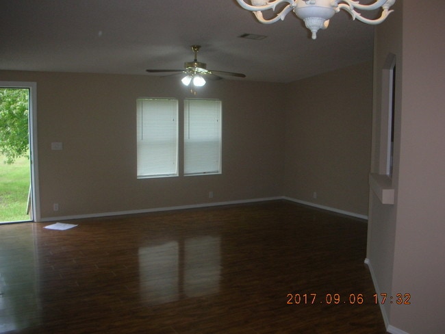 Building Photo - 451303 Old Dixie Hwy