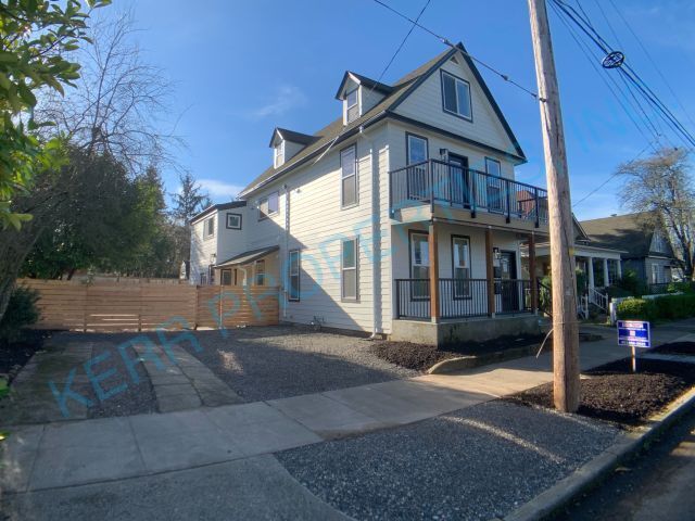 Primary Photo - 7524 NE Everett St