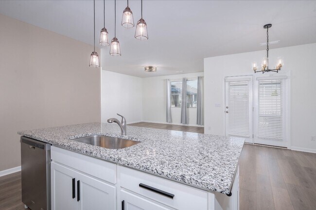 Foto del edificio - Like New, One-Level Living