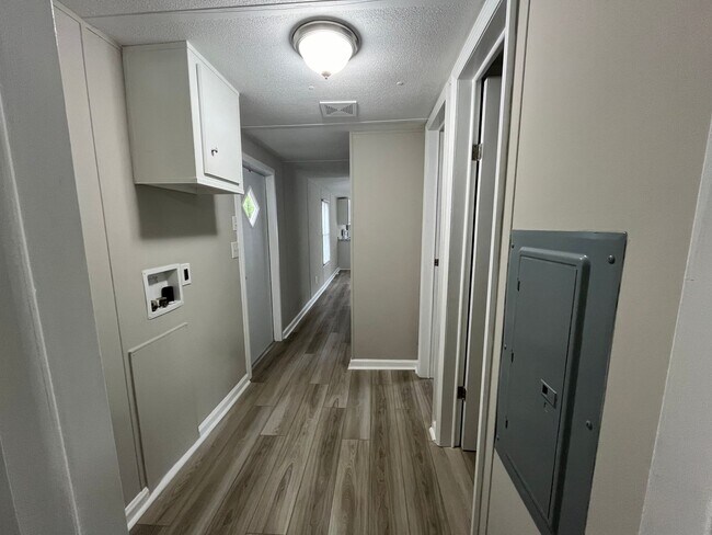 Foto del edificio - 3567 Blue Jay Rd