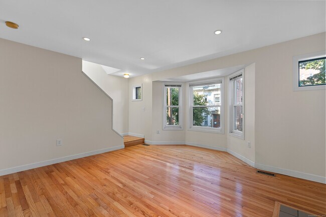 Foto del edificio - 58 Edgewood Ave