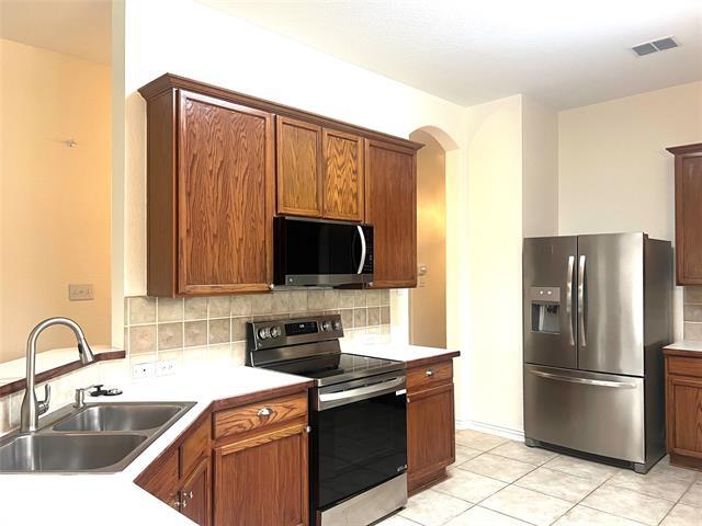 Foto del edificio - 2701 Evening Mist Dr