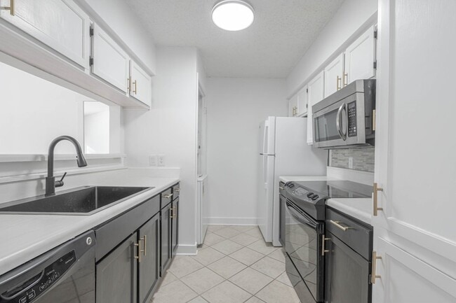 Photo - 2277 S Kirkwood Rd Apartment