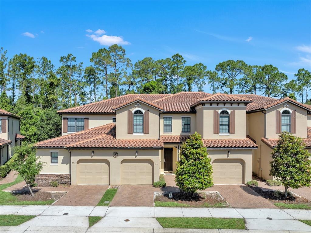 Foto principal - 8215 Roseville Blvd