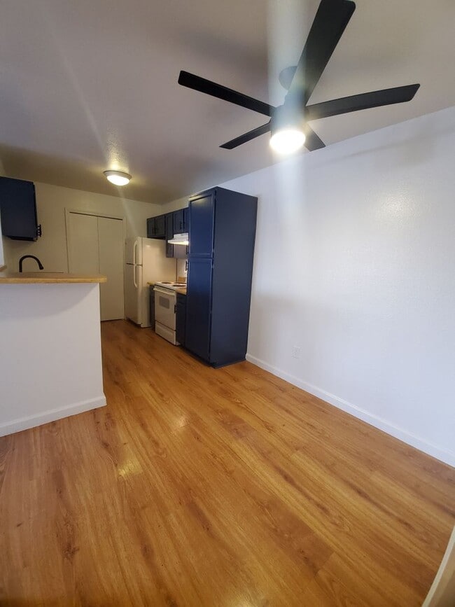 Building Photo - Ground level 2 bed/2 bath condo- Guadalupe & Country Club