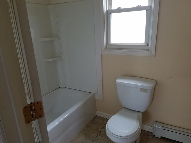 Foto del edificio - 702 Edmunds Ave