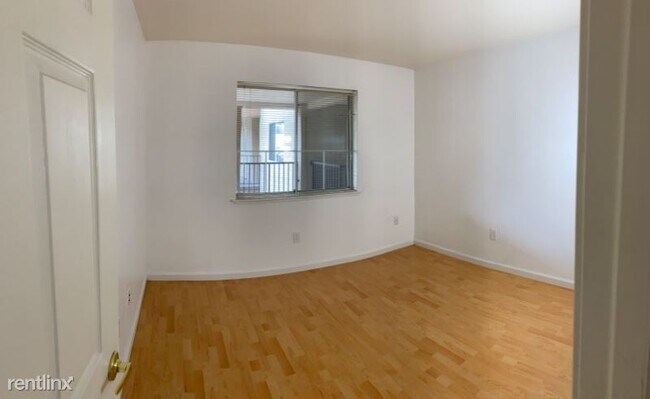 Building Photo - 2 br, 2 bath Condo - 216 Morning Star Dr