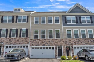 Building Photo - 11 Lilac Cir