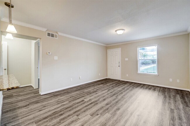 Foto del edificio - 1600 W T C Jester Blvd